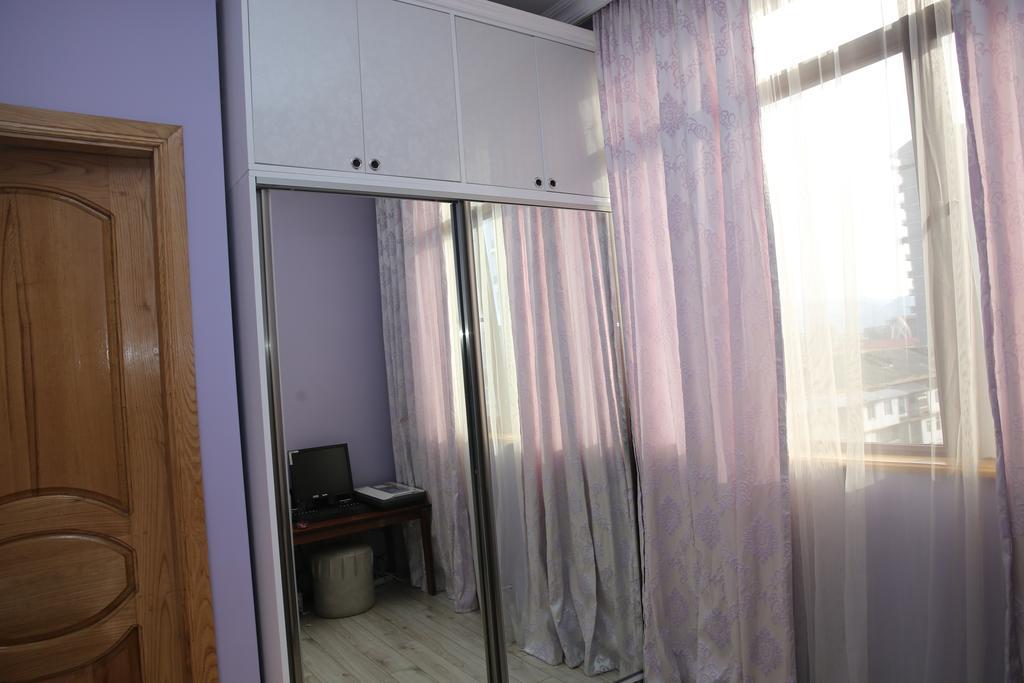 Tamuna Apartment Batumi Exteriör bild